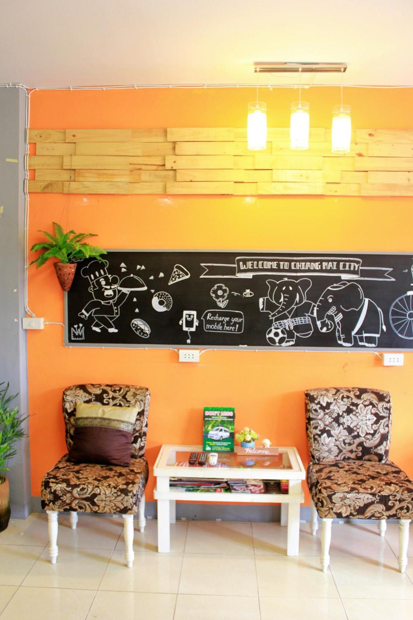 Cm City Hostel Chiang Mai Exterior photo
