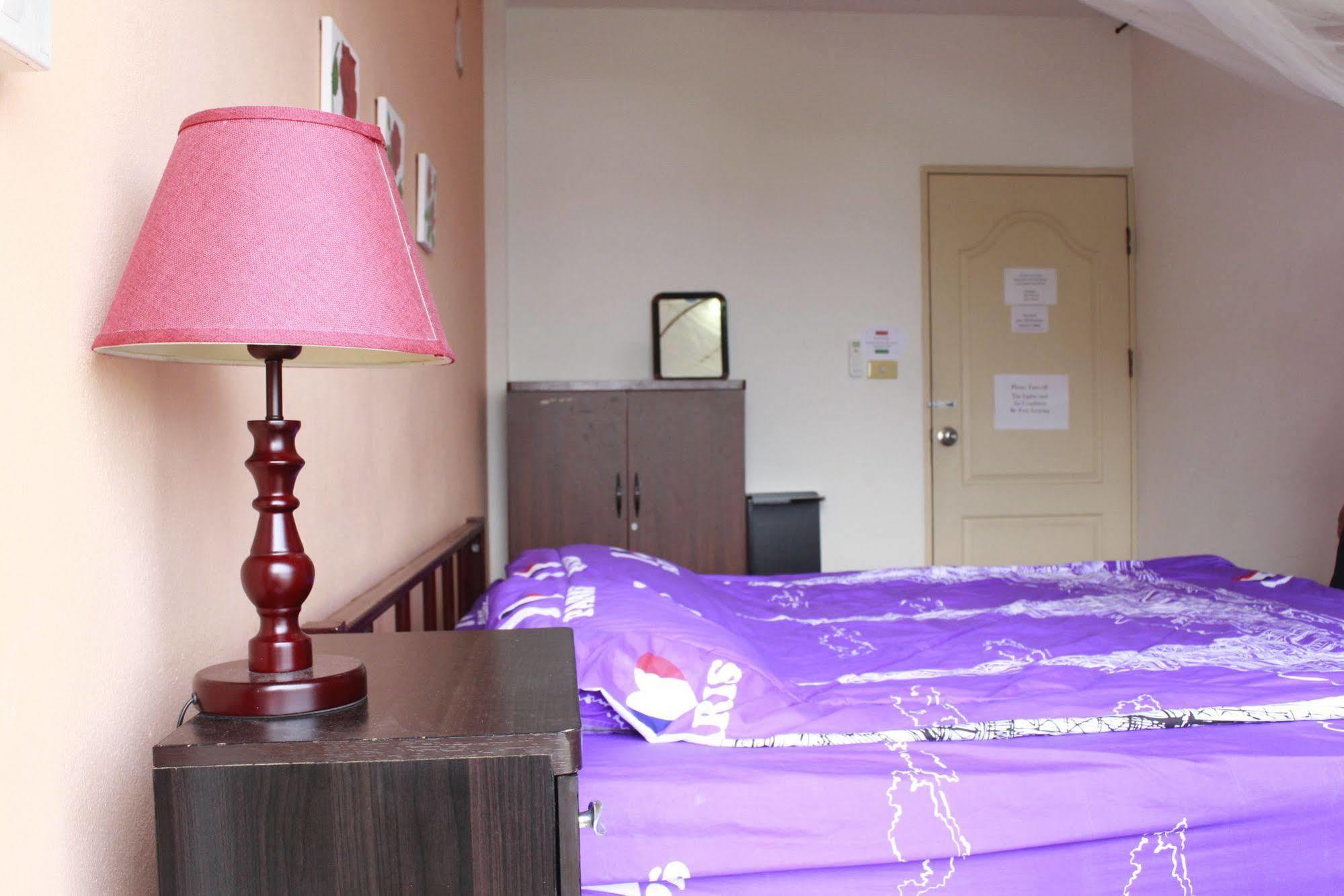 Cm City Hostel Chiang Mai Exterior photo