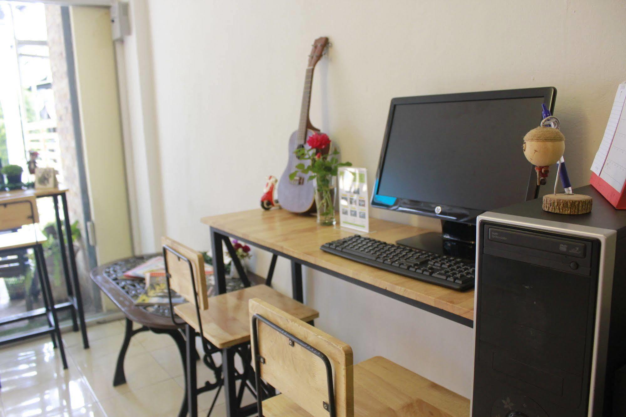 Cm City Hostel Chiang Mai Exterior photo