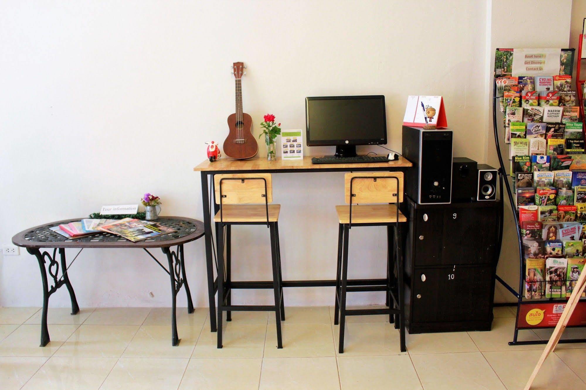 Cm City Hostel Chiang Mai Exterior photo