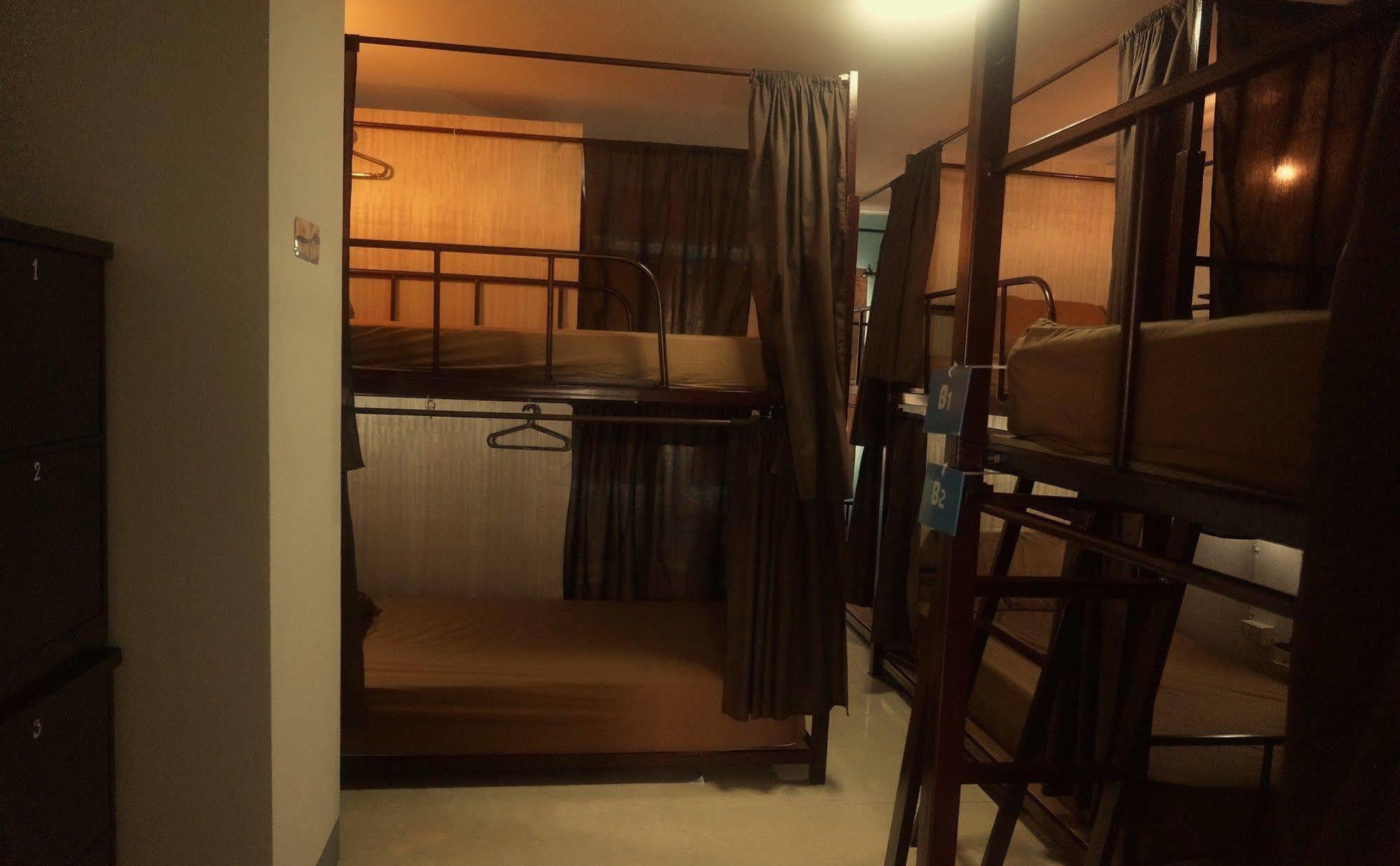 Cm City Hostel Chiang Mai Exterior photo